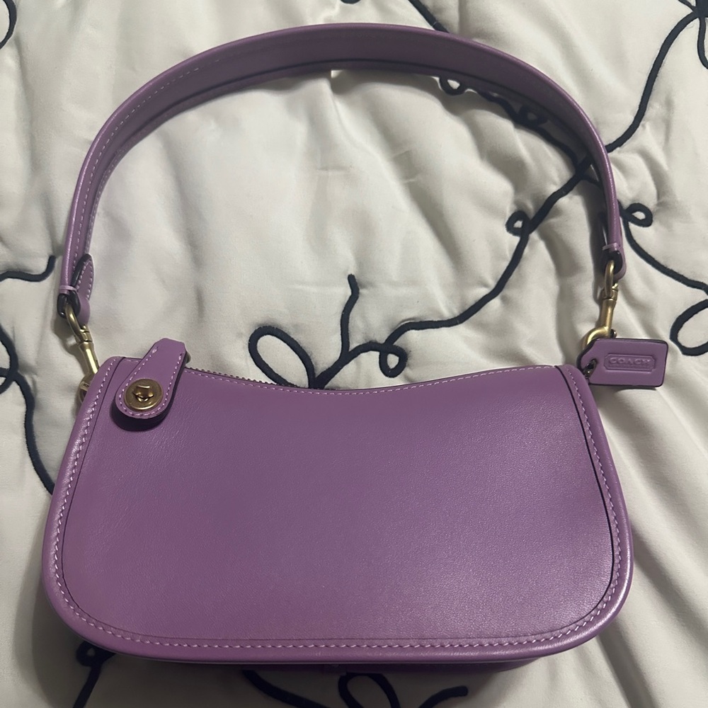 Coach Lavender Swinger 20 Leather Shoulder Bag